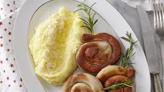 Smažená klobása s bramborovou kaší: nejlepší recept, který jste ještě nezkoušeli